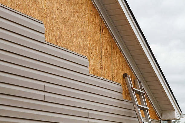 Professional Fiber Cement Siding technician working in Shiloh, PA